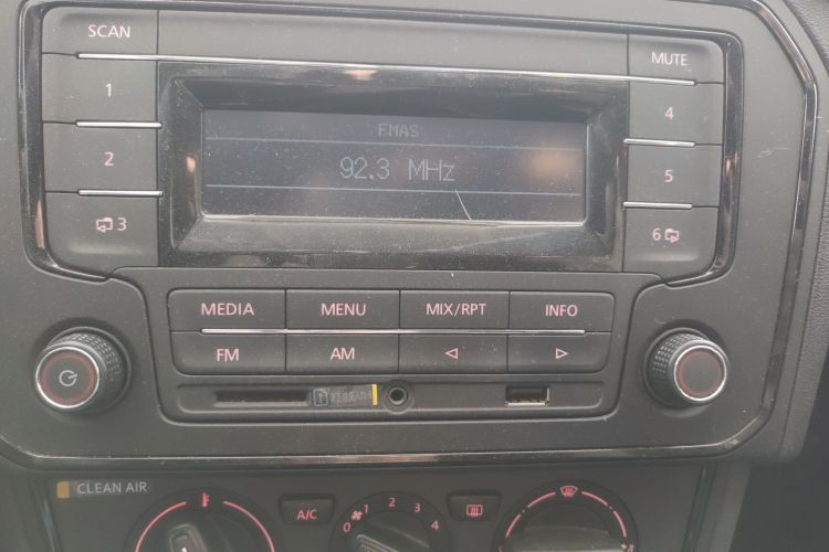 捷达VA3 2021款 1.5L 手动进取版中控内饰16