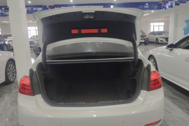 宝马3系 2019款 320Li 时尚型局部细节23