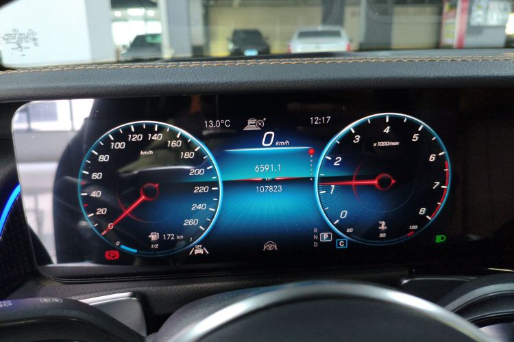 奔驰GLB 2021款 GLB 200 时尚型中控内饰14