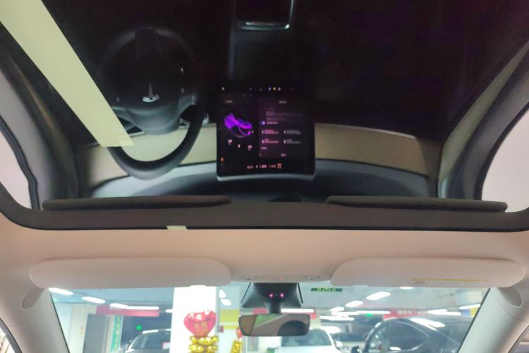 特斯拉 Model Y 2022款 长续航全轮驱动版中控内饰22