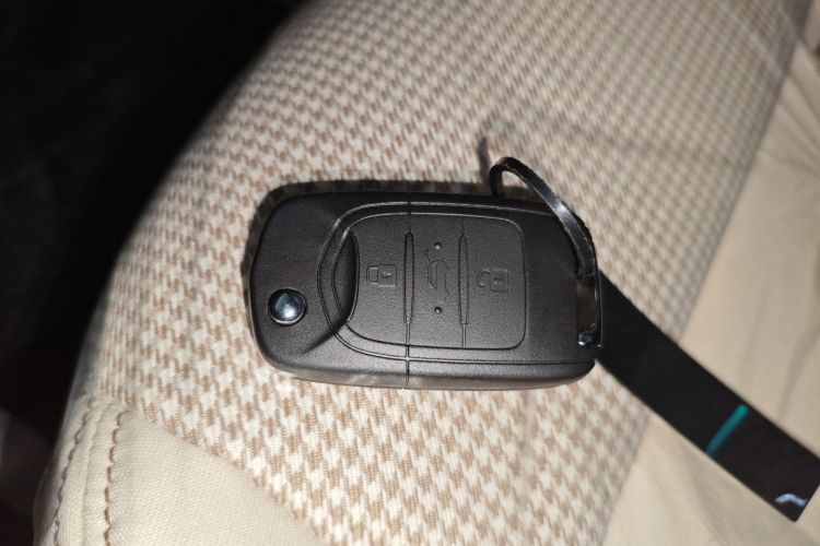 五菱汽车 宏光MINIEV 2025款 四门版 进阶款中控内饰11