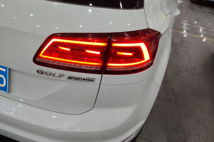 大众 高尔夫·嘉旅 2018款 1.6L 自动舒适型车身外观9