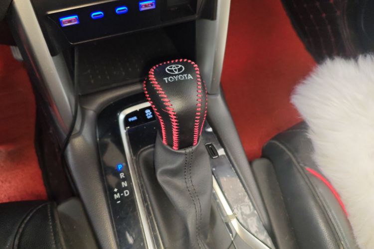 丰田 锋兰达 2022款 2.0L CVT领先版中控内饰18