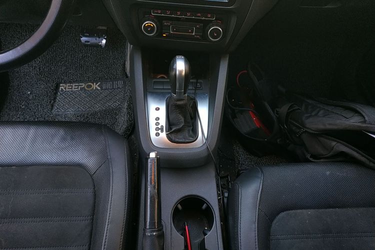 大众 速腾 2014款 改款 1.4TSI 自动旗舰版局部细节18