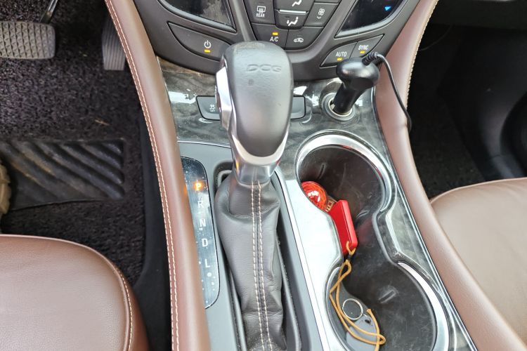 别克 昂科威 2016款 20T 两驱精英型局部细节18