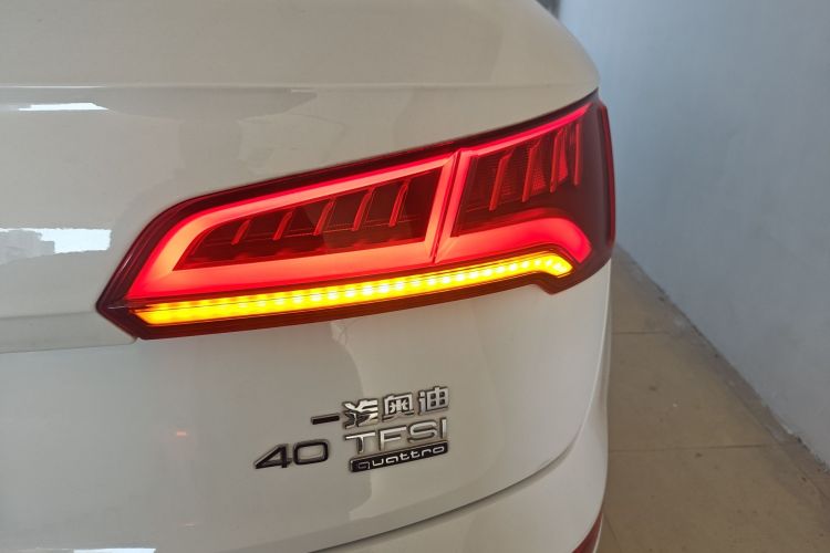 奥迪Q5L 2020款 改款 40 TFSI 荣享时尚型车身外观9