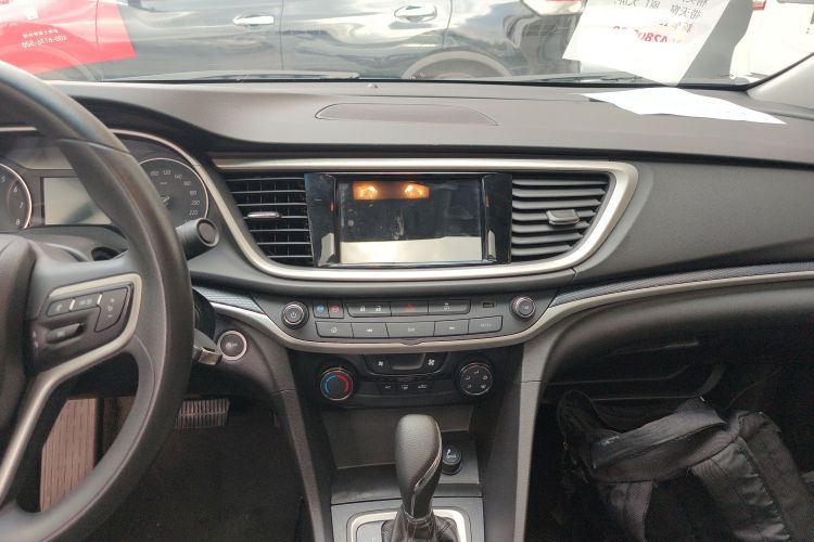 别克 英朗 2021款 改款 1.3T 自动轻混动精英型中控内饰16