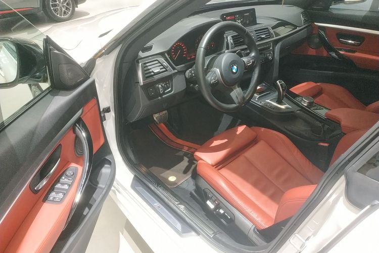 宝马3系GT 2020款 320i M运动曜夜版中控内饰20