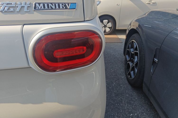 五菱汽车 宏光MINIEV 2024款 第三代 215km 青春版车身外观6006