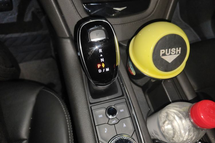 凯迪拉克XT6 2020款 28T 六座豪华型中控内饰18