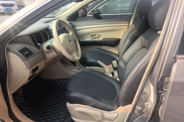 日产 轩逸 2012款 经典 1.6XE 手动舒适版局部细节19