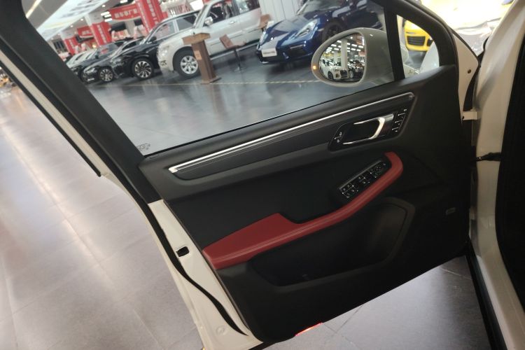 保时捷 2023款 Macan 2.0T中控内饰47