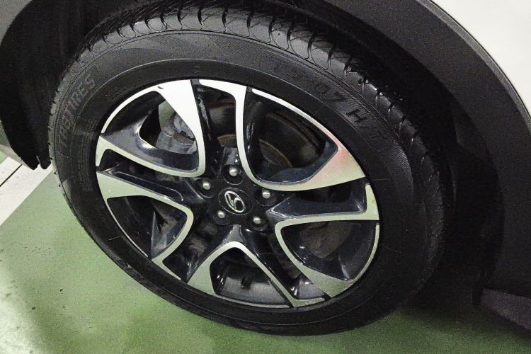 东南DX7 2017款 1.5T 自动荣耀版车身外观6005