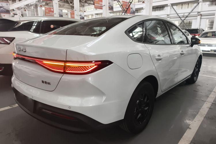 比亚迪 海豹05 DM-i 2026款 DM-i 128KM豪华型车身外观6005