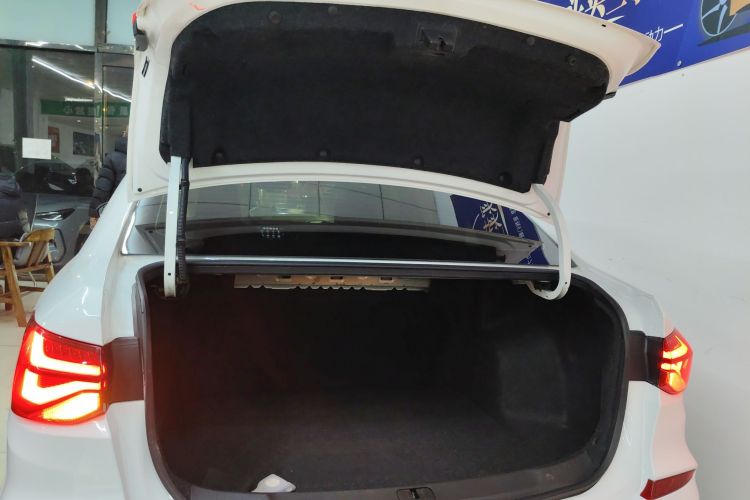 雪佛兰 科鲁泽 2019款 Redline 320T 双离合爽快版 国VI机舱底盘23