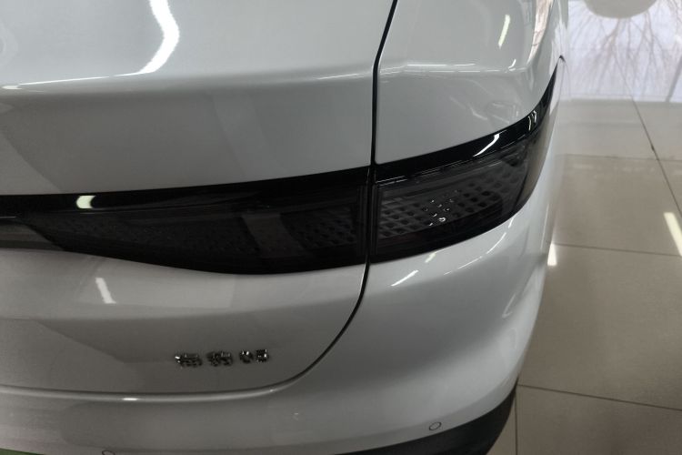 比亚迪 海豹05 DM-i 2025款 DM-i 智驾版 55KM豪华型车身外观9