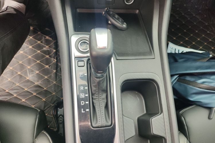 日产 轩逸 2020款 1.6L XL CVT悦享版中控内饰18