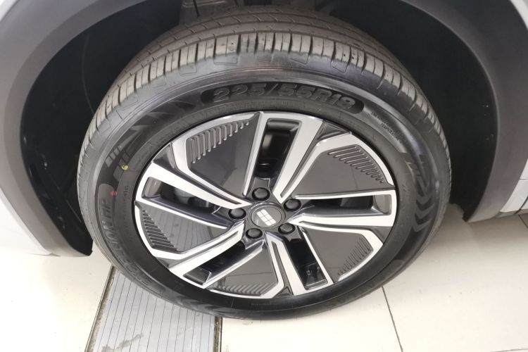 吉利银河 银河星舰7 EM-i 2025款 120km 探索+版车身外观6001