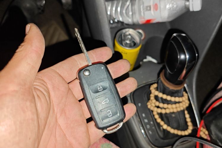 大众 Polo 2014款 1.6L 自动舒适版中控内饰11