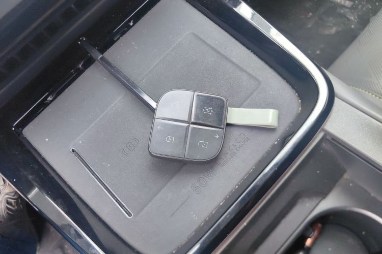 领克08 EM-P 2025款 245km 超长续航Pro中控内饰7001