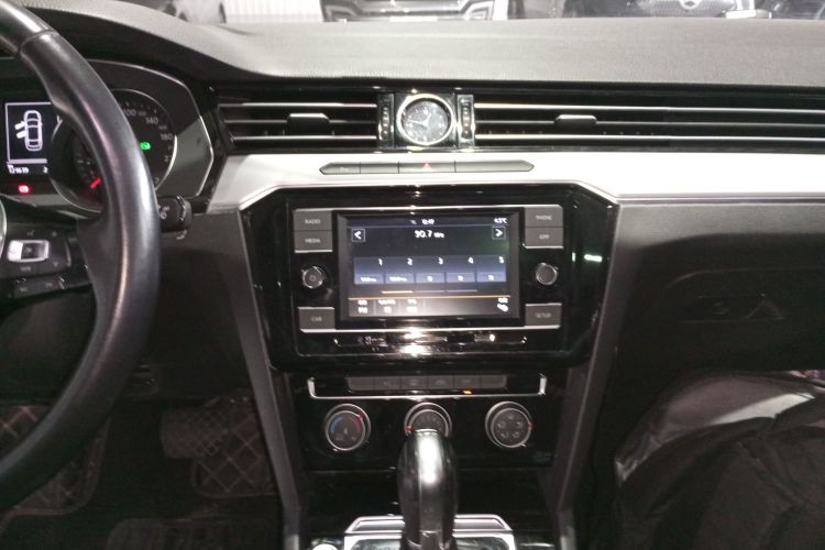 大众 迈腾 2019款 330TSI DSG 领先型 国V中控内饰16