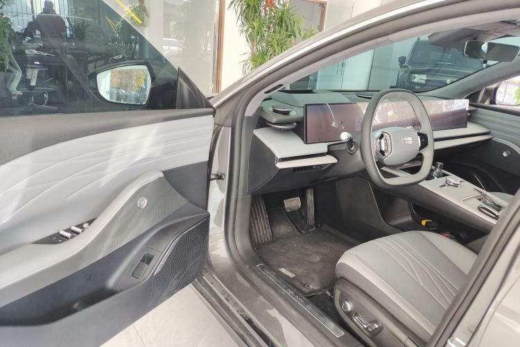 吉利银河 银河E8 2024款 550km 后驱MAX中控内饰20