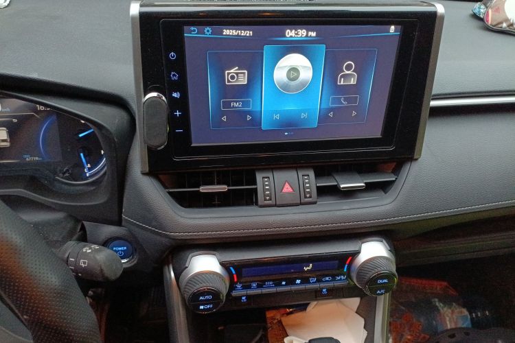 丰田 RAV4荣放 2020款 双擎 2.5L E-CVT四驱精英PLUS版中控内饰16