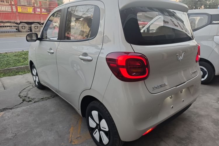 五菱汽车 宏光MINIEV 2025款 四门版 进阶款车身外观4