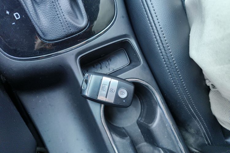 起亚K3 2016款 1.6L 自动GLS中控内饰11