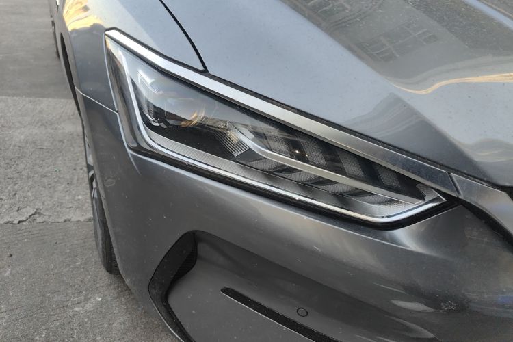 比亚迪 秦PLUS 2021款 EV 500KM 尊贵型车身外观8