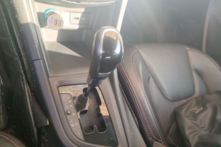 奇瑞 艾瑞泽5 2016款 1.5L CVT领潮版中控内饰18