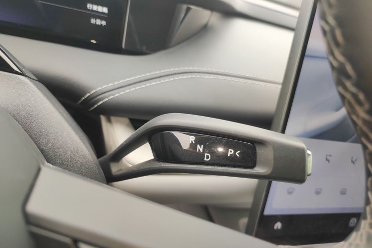 小米汽车 小米SU7 2024款 四驱超长续航高阶智驾Max版中控内饰18