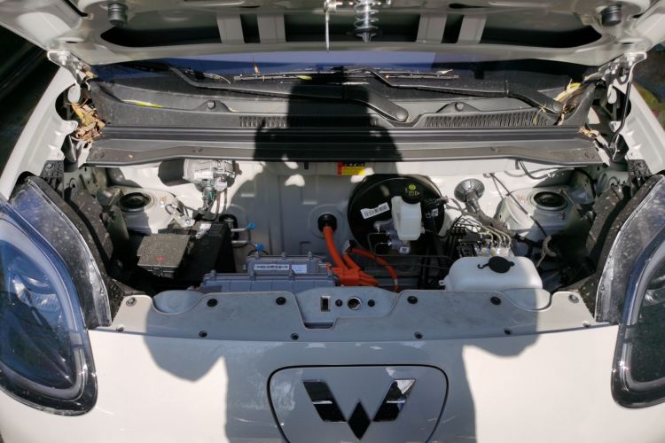 五菱汽车 宏光MINIEV 2025款 四门版 进阶款机舱底盘24