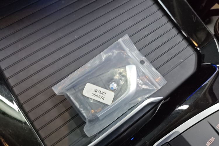 宝马X3 2022款 改款二 xDrive30i 领先型 M曜夜套装中控内饰11