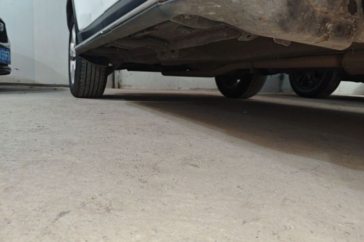 Jeep 指南者 2020款 220T 自动精英版局部细节9001