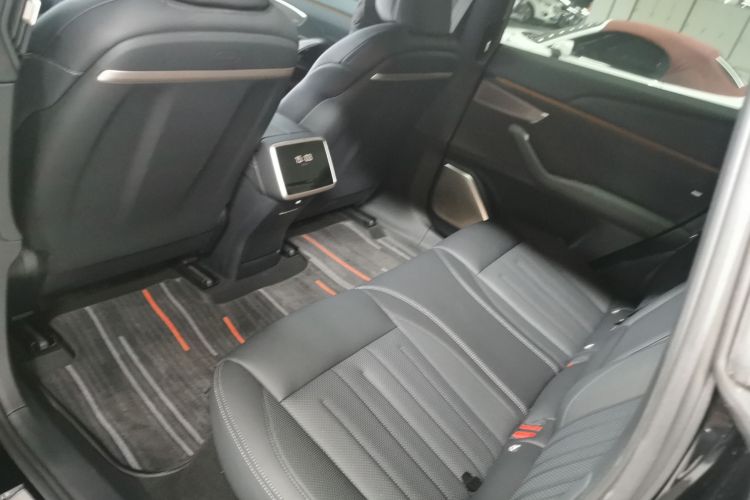 乐道L60 2024款 85kWh 四驱版中控内饰21