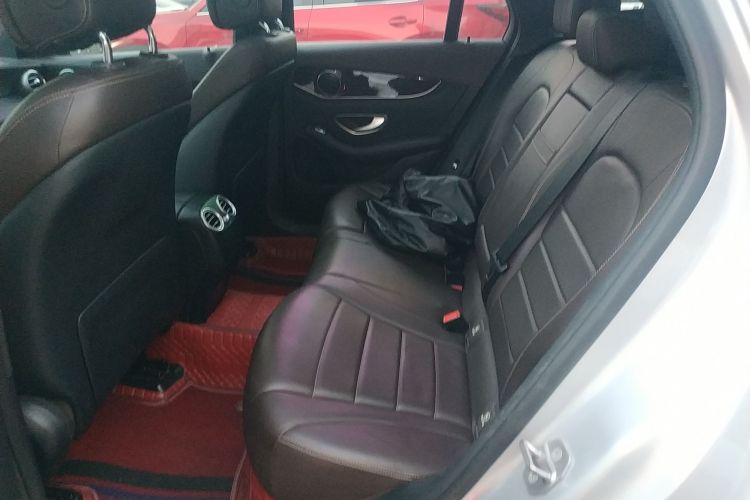 奔驰GLC 2016款 GLC 260 4MATIC 动感型中控内饰7004