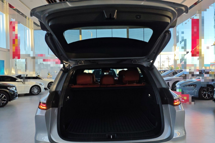 理想汽车 理想L6 2024款 Pro机舱底盘23