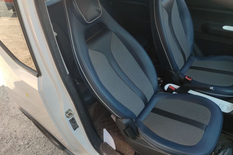 五菱汽车 宏光MINIEV 2022款 GAMEBOY 300km 玩咖款 磷酸铁锂局部细节41