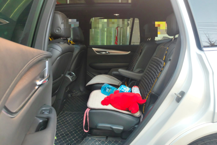 凯迪拉克XT6 2020款 28T 六座四驱风尚型中控内饰21