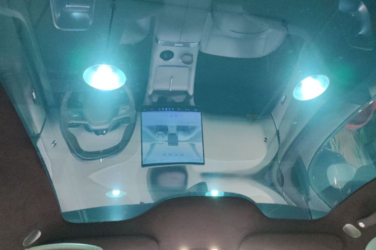 小米汽车 小米YU7 2025款 超长续航高性能四驱Max版局部细节22