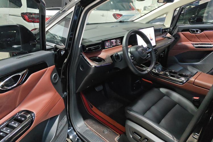 广汽传祺 传祺E8新能源 2024款 150km 龙腾光辉+中控内饰7003