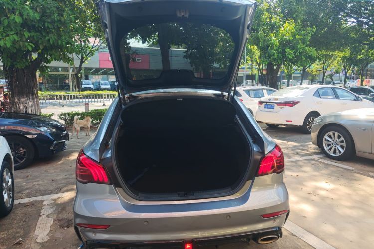 名爵 MG6 2021款 1.5T 自动领潮版机舱底盘23