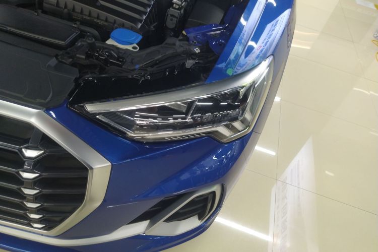 奥迪Q3 2019款 40 TFSI 时尚动感型局部细节36