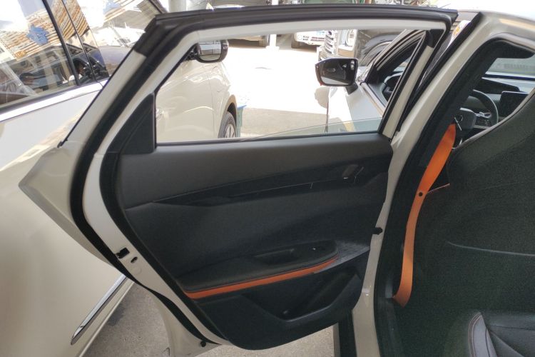 长安UNI-V 2024款 1.5T 高能版中控内饰7008