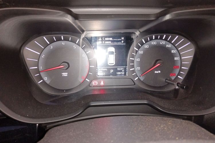 广汽传祺 传祺GS4 2017款 235T 自动两驱豪华智联版中控内饰14