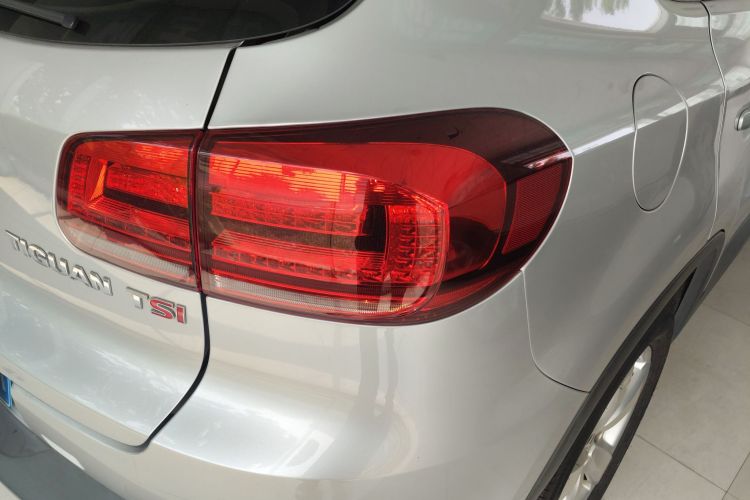 大众 途观 2013款 1.8TSI 自动两驱舒适版车身外观9