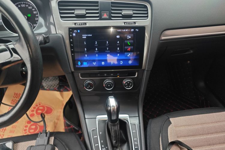 大众 高尔夫 2017款 1.6L 自动舒适百万辆纪念版中控内饰16