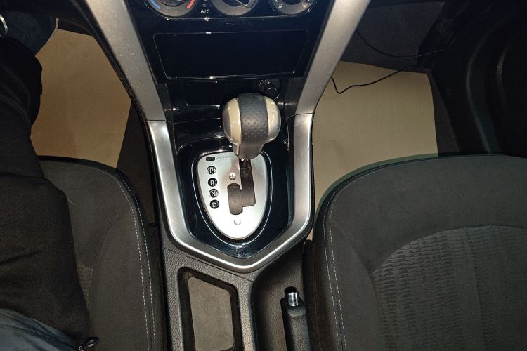 启辰T70 2016款 2.0L CVT睿行版局部细节18