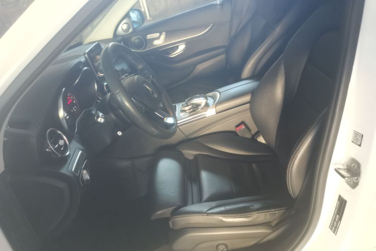 奔驰C级 2017款 改款 C 200 L 运动版局部细节19